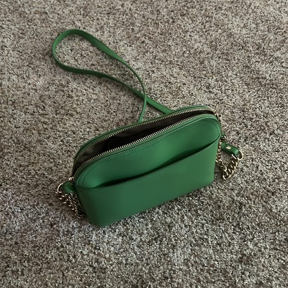 Steve Madden Green Crossbody Bag with Adjustable Strap - Picture 3 of 3